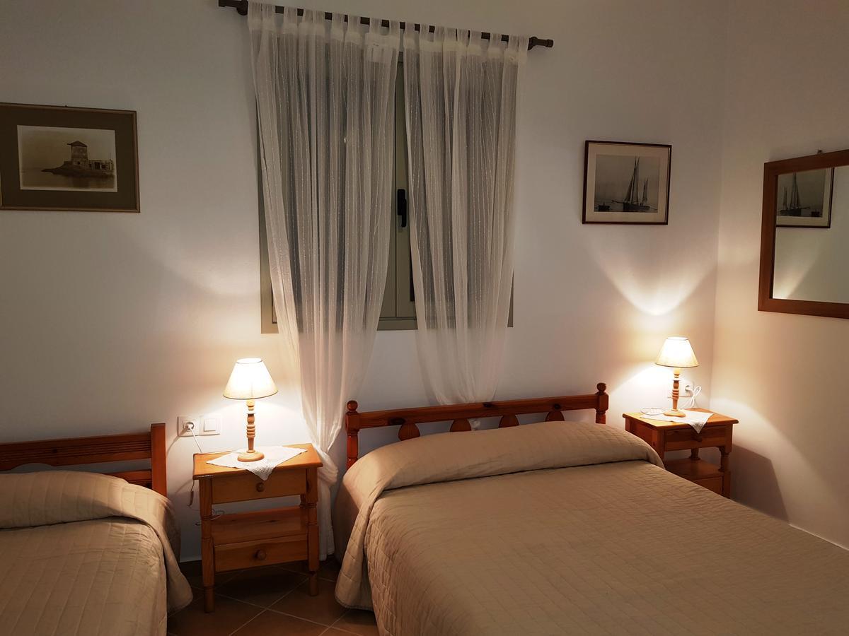 Theo'S Vacation Home Skyros Buitenkant foto