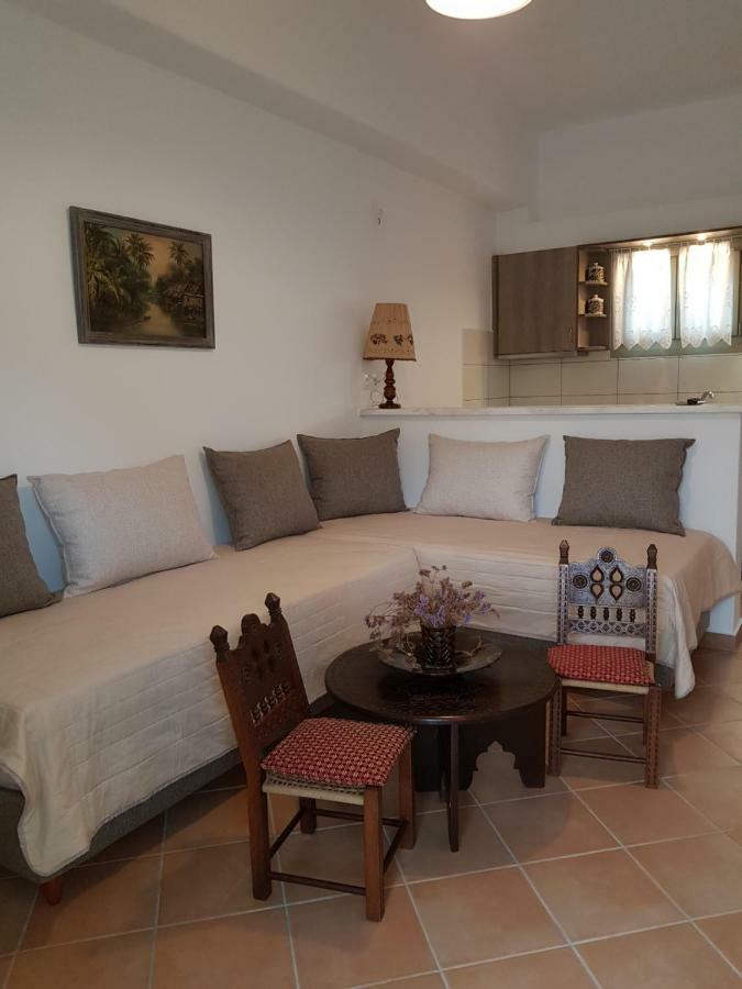 Theo'S Vacation Home Skyros Buitenkant foto