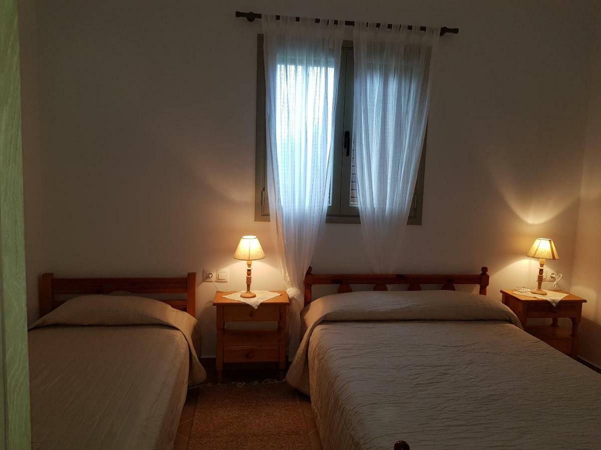 Theo'S Vacation Home Skyros Buitenkant foto